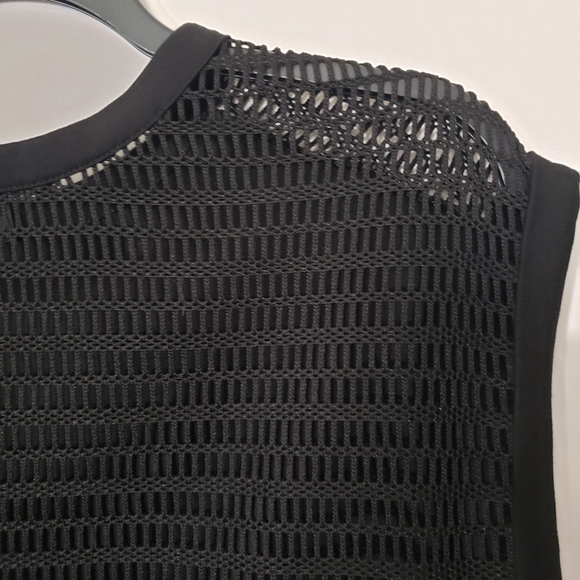 Banana Republic Black Net Crop Top - Picture 4 of 5